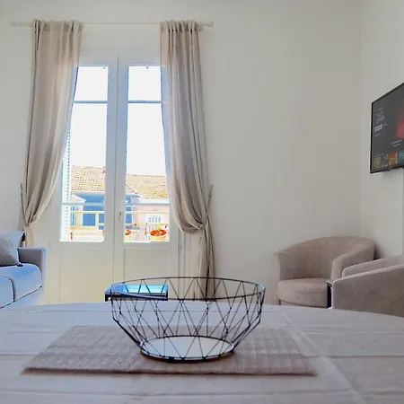 2 Pieces Liberte Plein Centre Apartment