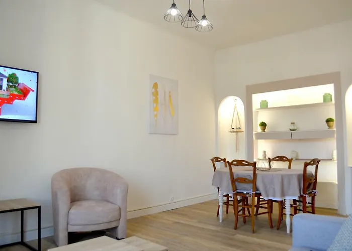 2 Pieces Liberte Plein Centre Сен-Рафаель