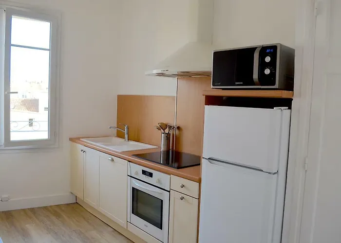 2 Pieces Liberte Plein Centre * Saint-Raphaël